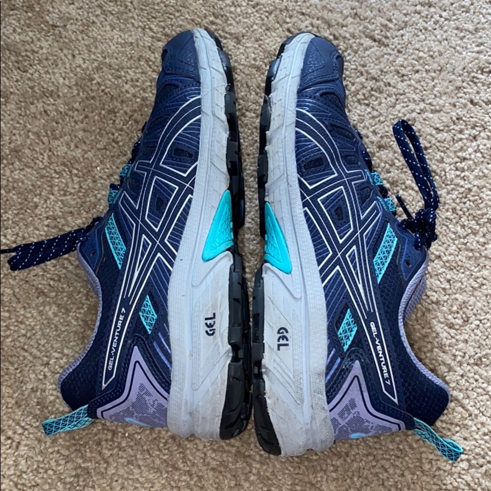ASICS - Picture 6 of 6